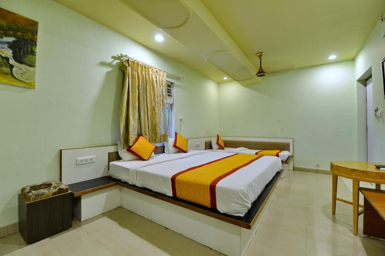 Oyo 2061 Hotel New Holiday Inn อัจเมอร์ ภายนอก รูปภาพ